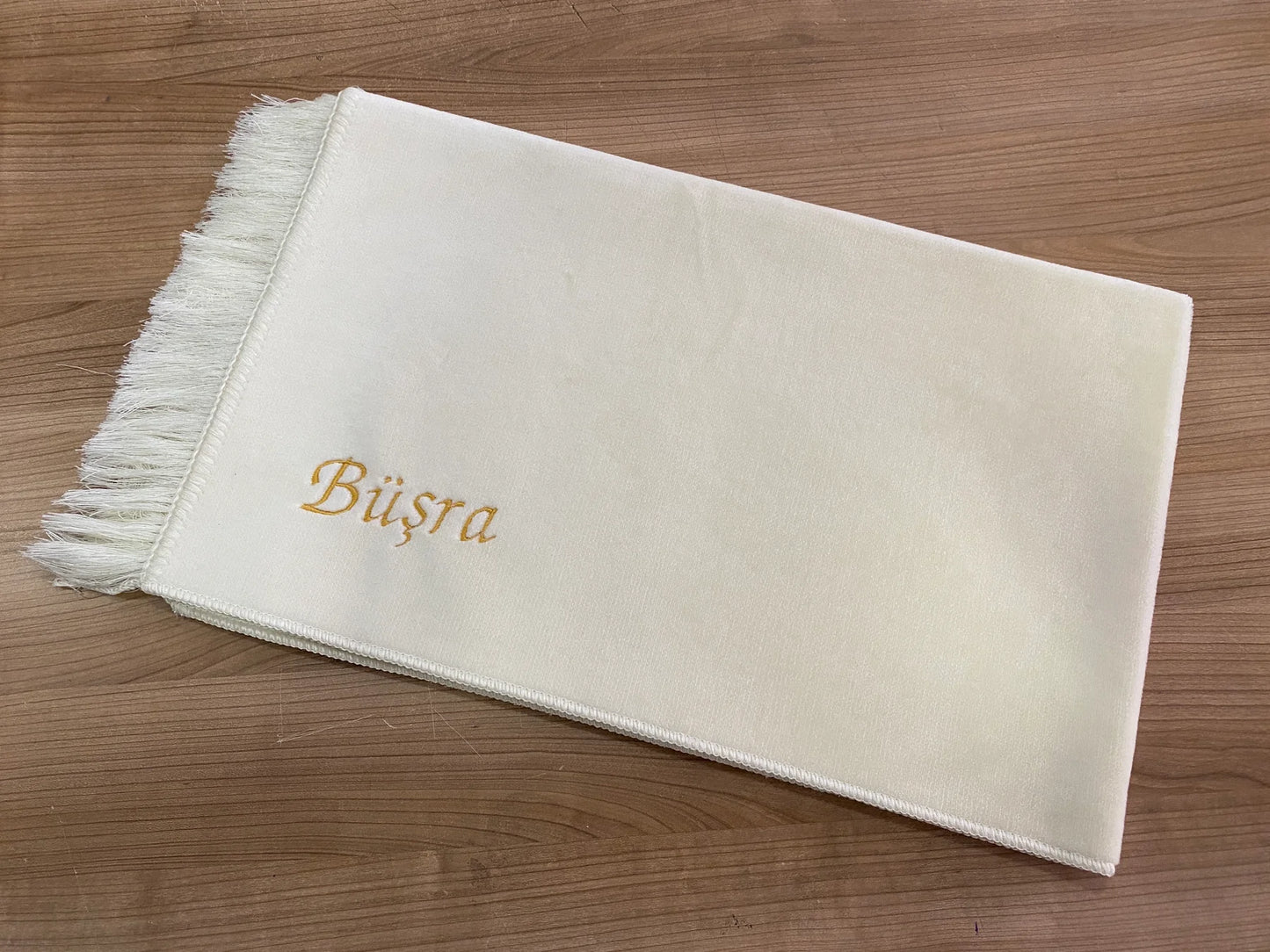 İsme Özel İşlemeli Seccade - Beyaz